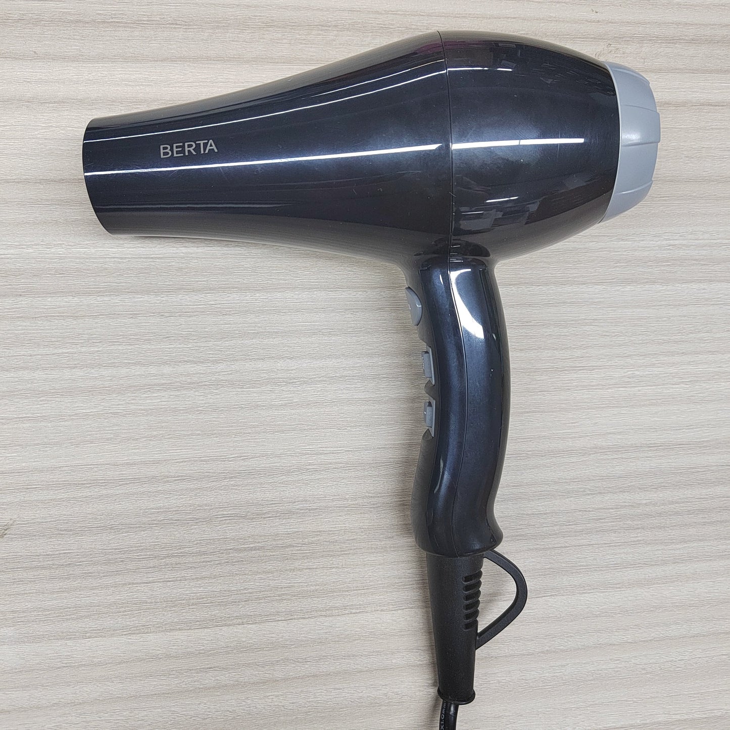 BERTA Professional Powerful Hair Dryer Negative Ionic 2 Speeds and 3 Temperature Settings and Cool Shot Button 1875w AC Motor Fast Drying Blow Dryer with Concentrator